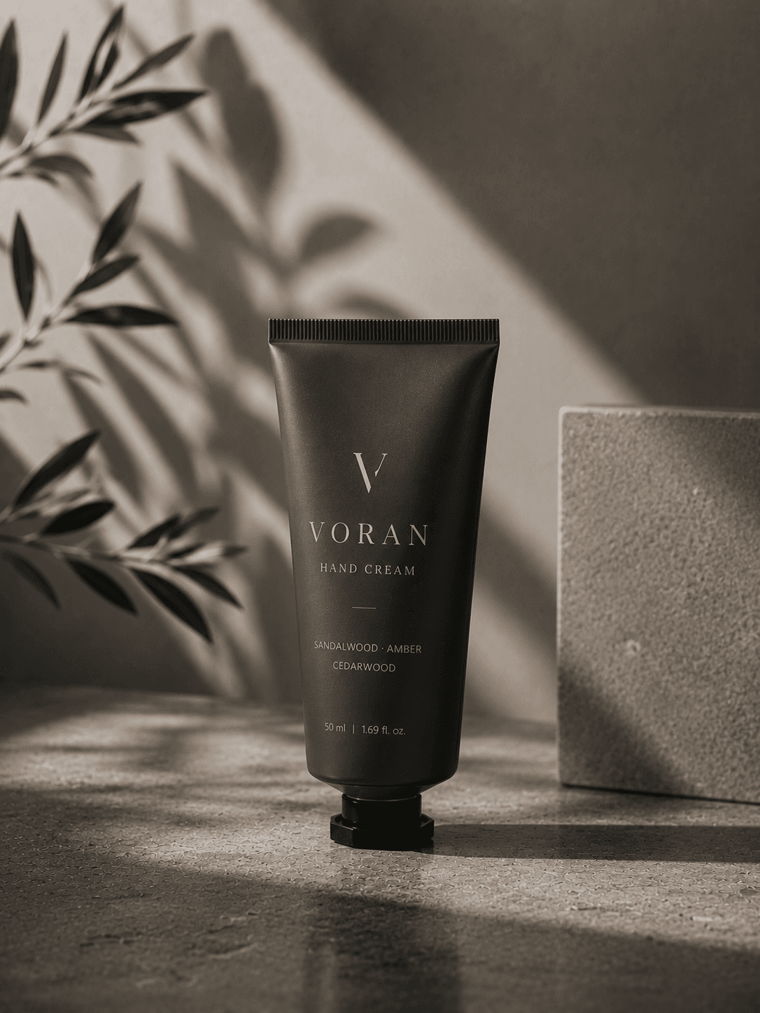 VORAN 시그니처 핸드크림 Sandalwood · Amber · Cedarwood 50ml